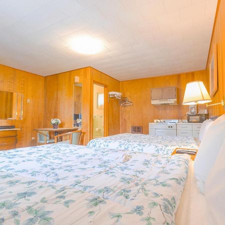 Parkside Motel By Oyo Meadville Conneaut Lake Conneaut Lakeshore Экстерьер фото