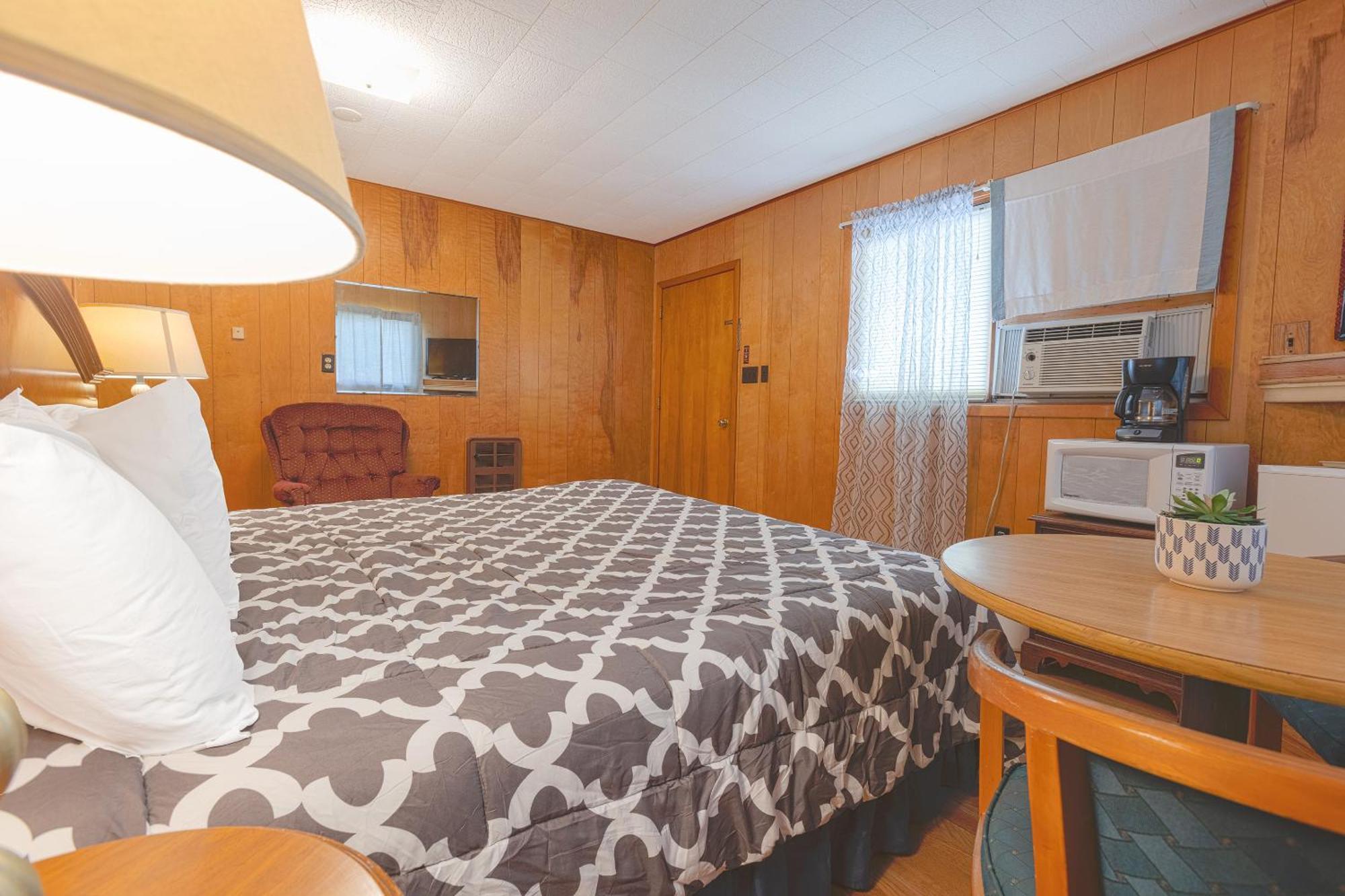 Parkside Motel By Oyo Meadville Conneaut Lake Conneaut Lakeshore Экстерьер фото